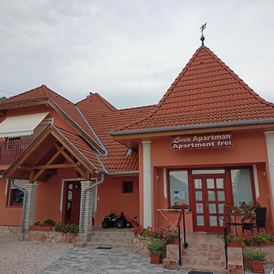 Livia Apartman Bük Zewnętrze zdjęcie