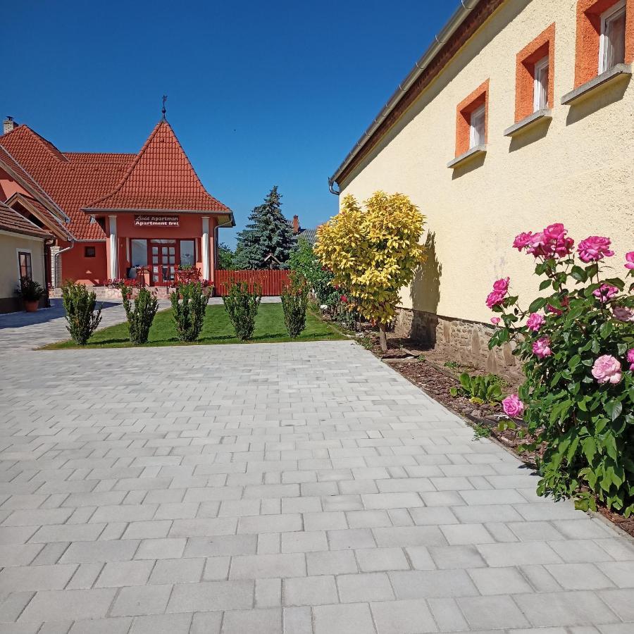 Livia Apartman Bük Zewnętrze zdjęcie