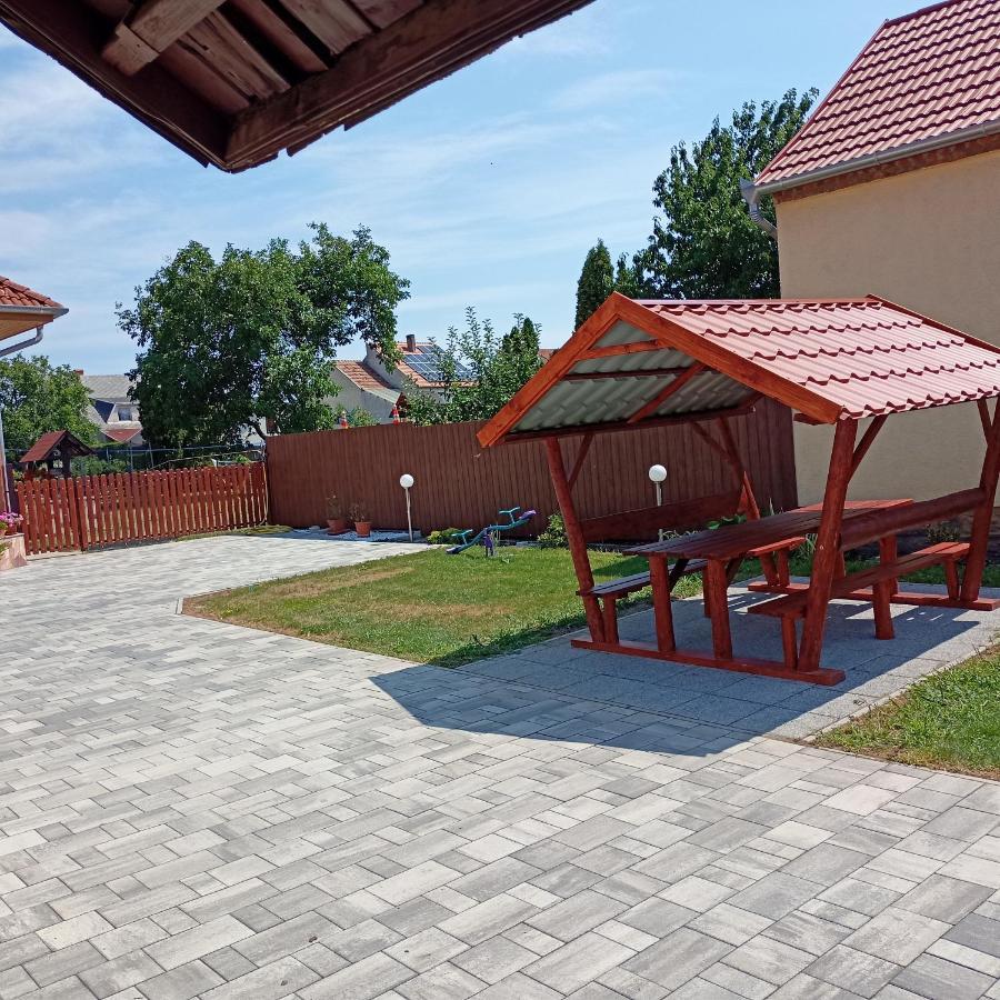 Livia Apartman Bük Zewnętrze zdjęcie