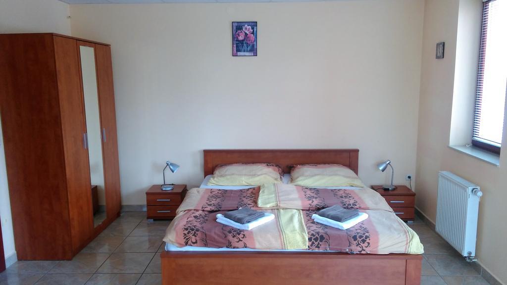 Livia Apartman Bük Zewnętrze zdjęcie